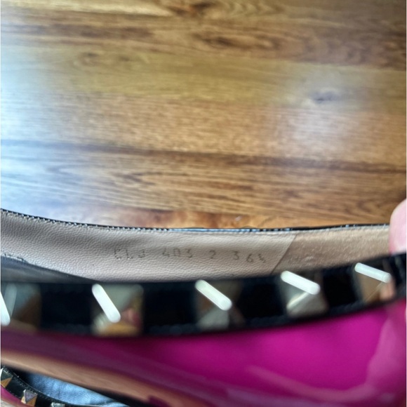Valentino Garavani Rock-stud Fuchsia/Black Flats Size 36.5 - Picture 5 of 6
